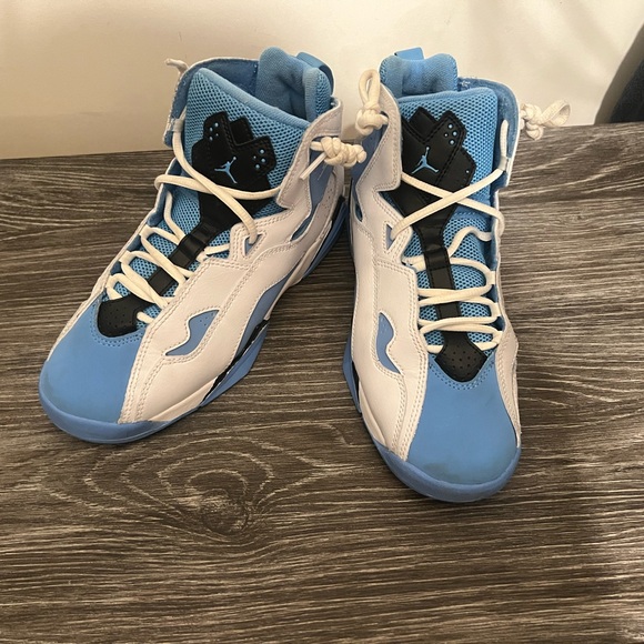 Jordan True Flight "White/University Blue/Black" - Picture 6 of 8